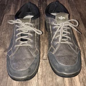 Dockers Sneakers / Size 9.5
